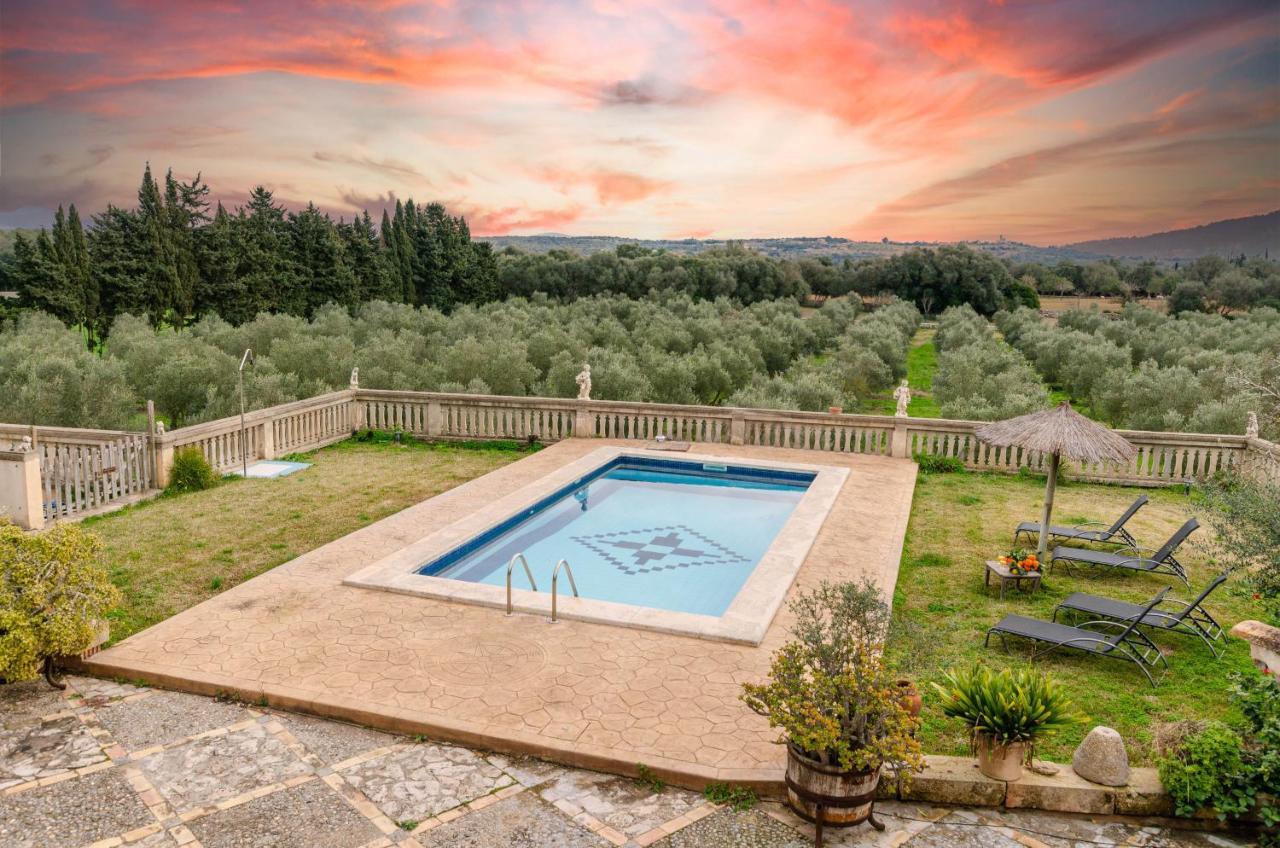 Yourhouse Deulosal, In Rural House With Pool *