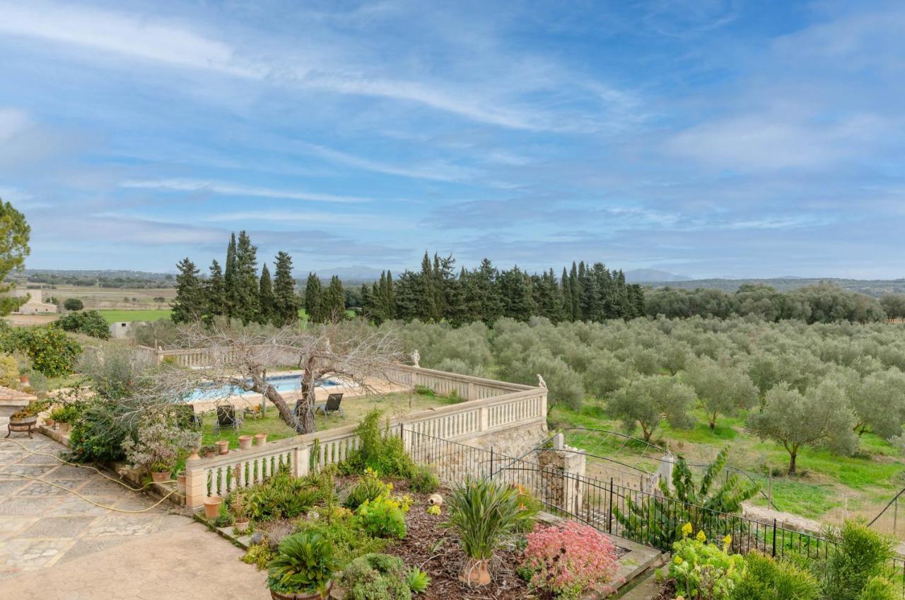 Yourhouse Deulosal, In Rural House With Pool